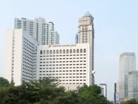 5 Rekomendasi Hotel Bintang 5 di Jakarta yang Jelas Berfasilitas Lengkap Foto BeritaJatim.com