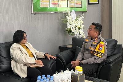 Diana Sasa Bahas Jalur Darurat Sarangan, Jalan Rusak hingga Karhutla dengan Kapolres Magetan Foto BeritaJatim.com
