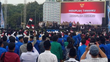 Peringati Sumpah Pemuda: 5.000 Mahasiswa, Pemuda, dan Santri Deklarasi Tolak Perpecahan di Mapolda Jatim Foto BeritaJatim.com
